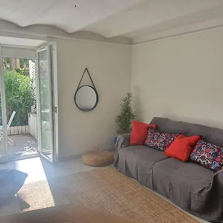 Apartment Californie, Winter Palace, A 2 Pas De La Rue D'antibes Et Des Plages De La Croisette